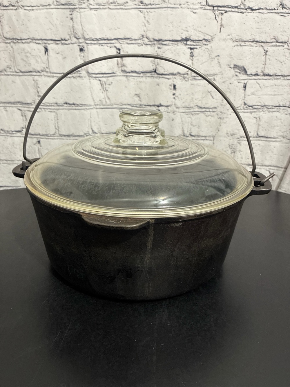 VINTAGE WAGNER WARE SIDNEY O 1268 C DUTCH OVEN With Wagner C -8 LID BAIL HANDLE